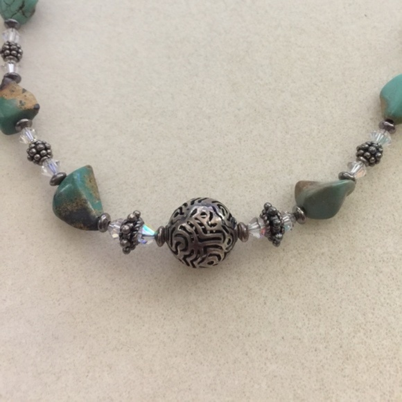 Handmade adjustable turquoise & crystal necklace - Picture 3 of 3